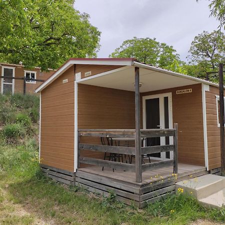Camping Las Nogueras De ネルピオ エクステリア 写真