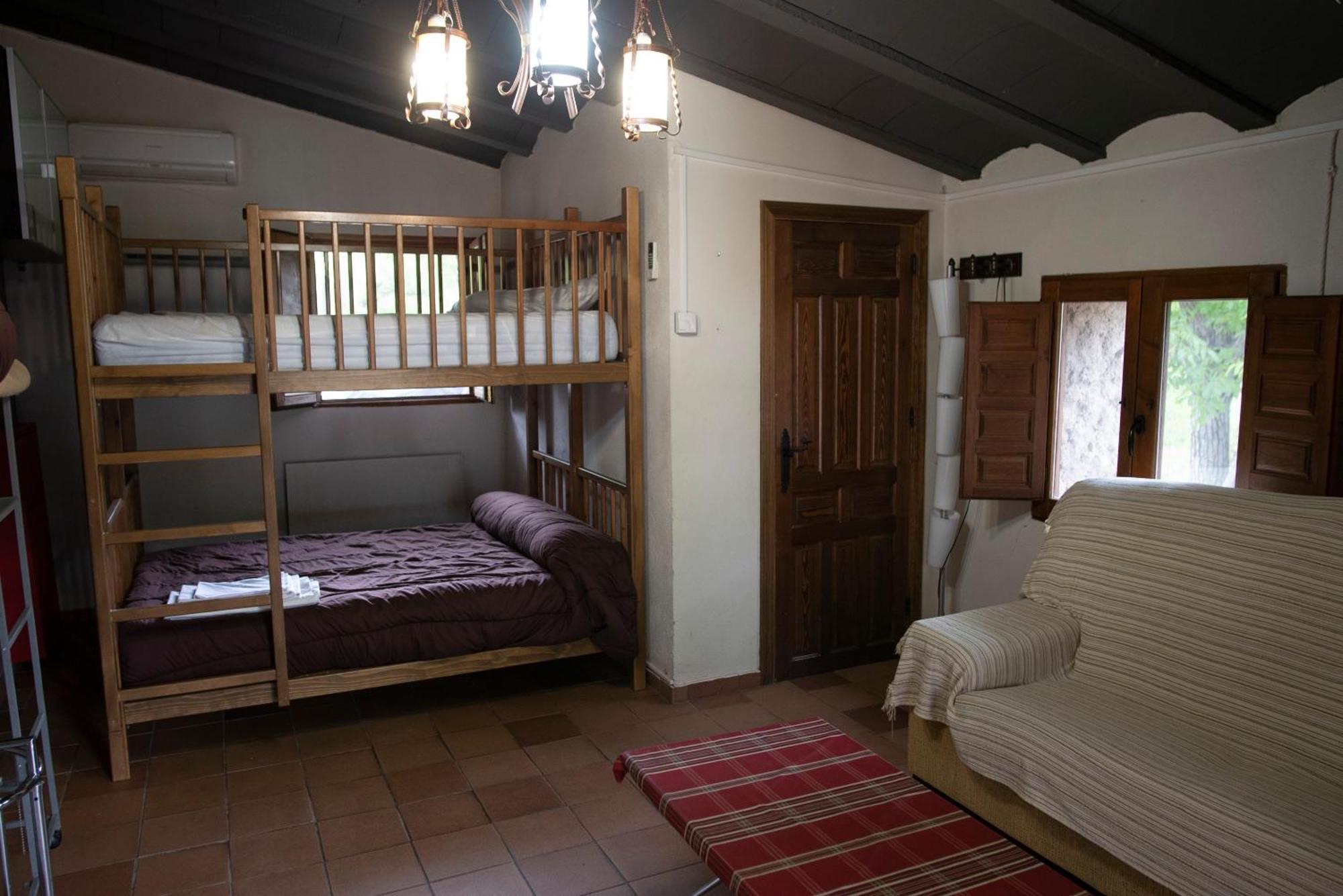 Camping Las Nogueras De ネルピオ エクステリア 写真