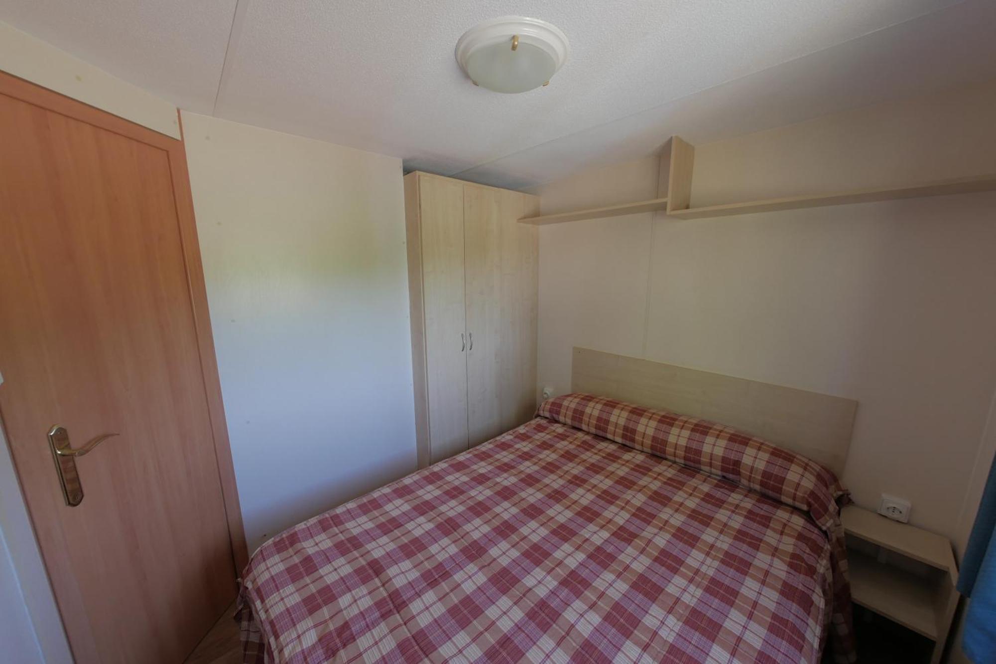 Camping Las Nogueras De ネルピオ エクステリア 写真